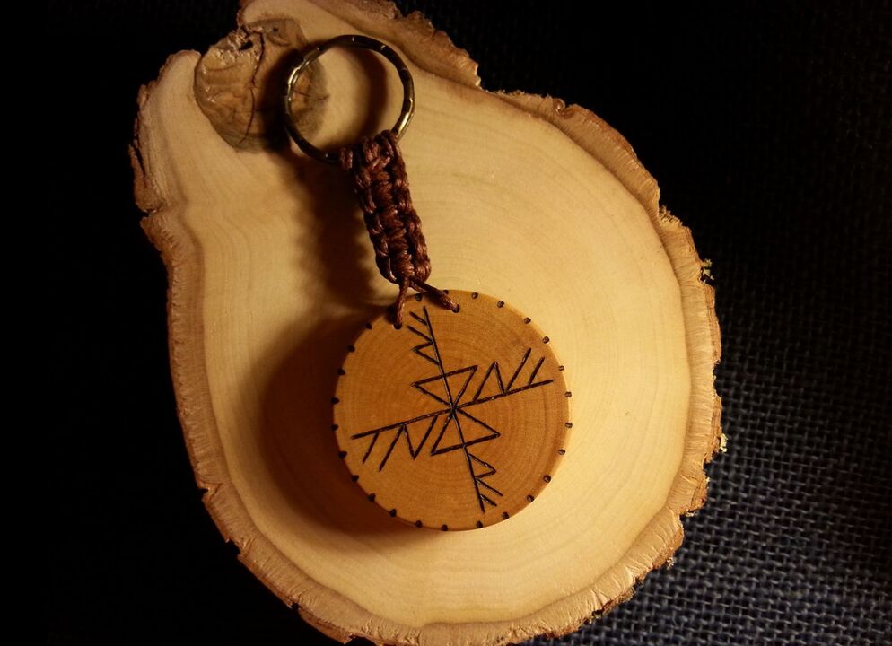 El amuleto de la runa Mill atraerá riqueza al propietario. 